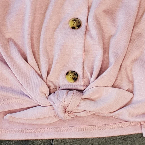 PINQUE Tie-up Crop Top - Picture 6 of 7